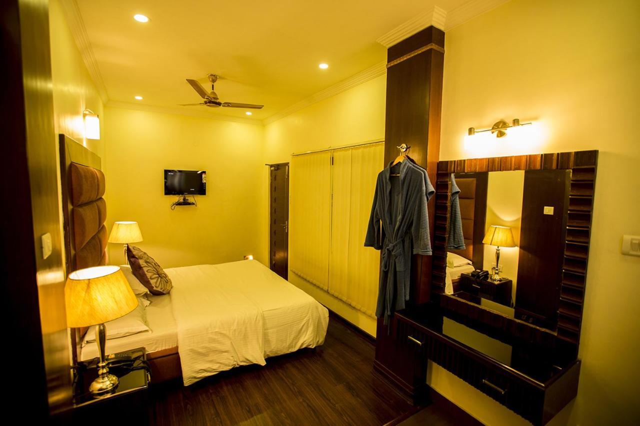 Deep Hotel Lucknow Luaran gambar