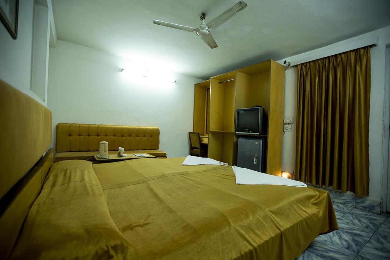 Deep Hotel Lucknow Luaran gambar