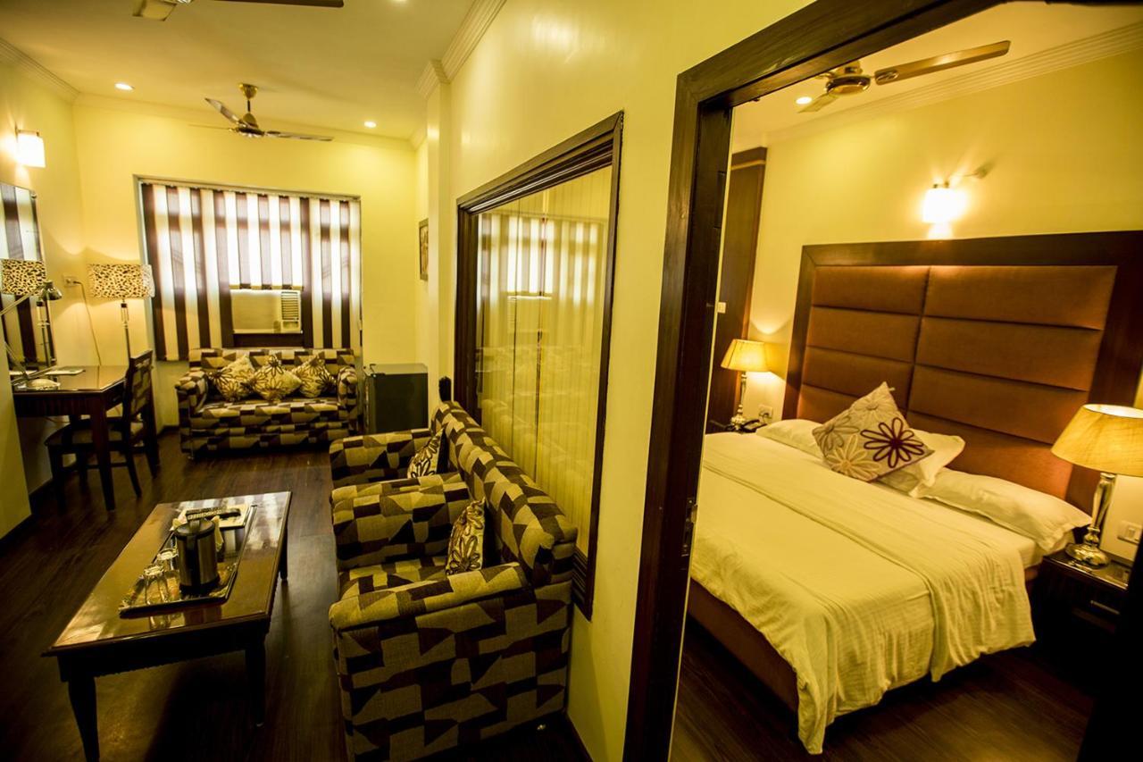Deep Hotel Lucknow Luaran gambar