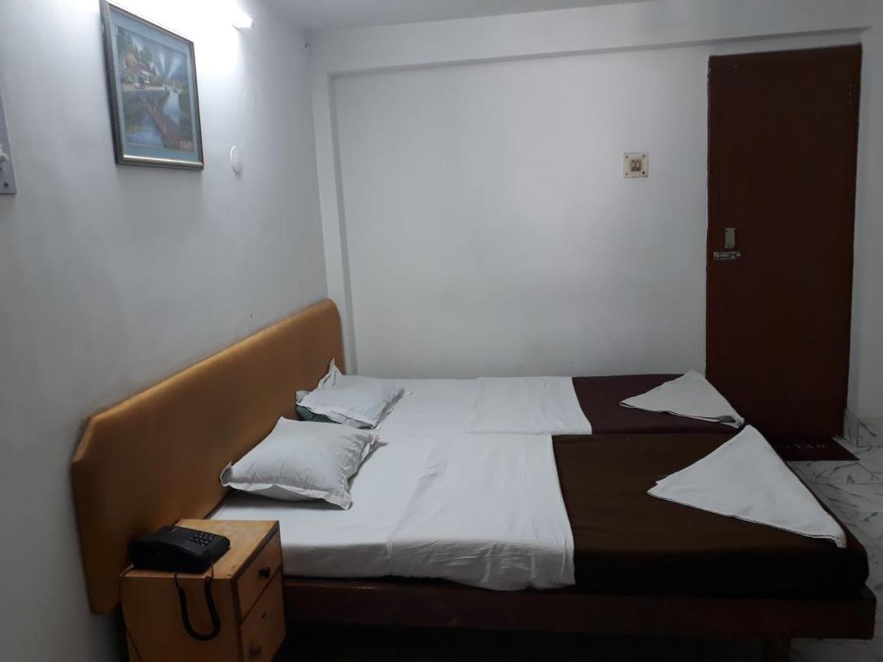 Deep Hotel Lucknow Luaran gambar
